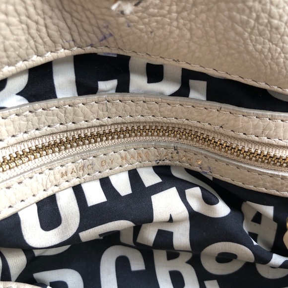 Marc Jacobs Leather Crossbody Bag - Picture 9 of 12